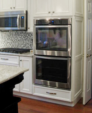 What Is An Oven Hood…And Why Do You Need One? - Signature Home Services