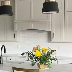 Yorktown maple Irish creme cabinets in Cobble Ridge Kitchen