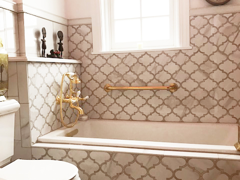 Anatonia Arabesque Tile Bathtub